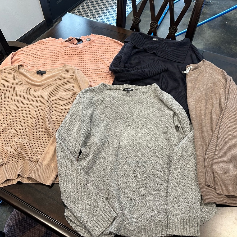 Lot of 5 Medium sweaters